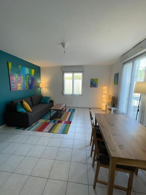 Maisonette Parking Prive Gratuit Doué-la-Fontaine Extérieur photo